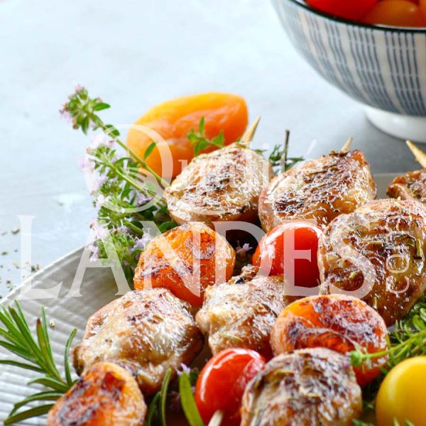 Recette de Brochettes de filets de Cailles Fermières des Landes aux abricots et tomates cerises