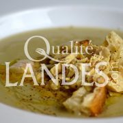 Recette de Soupe de topinambours émulsionnée au foie gras de Canard Fermier des Landes et copeaux de lobe givré